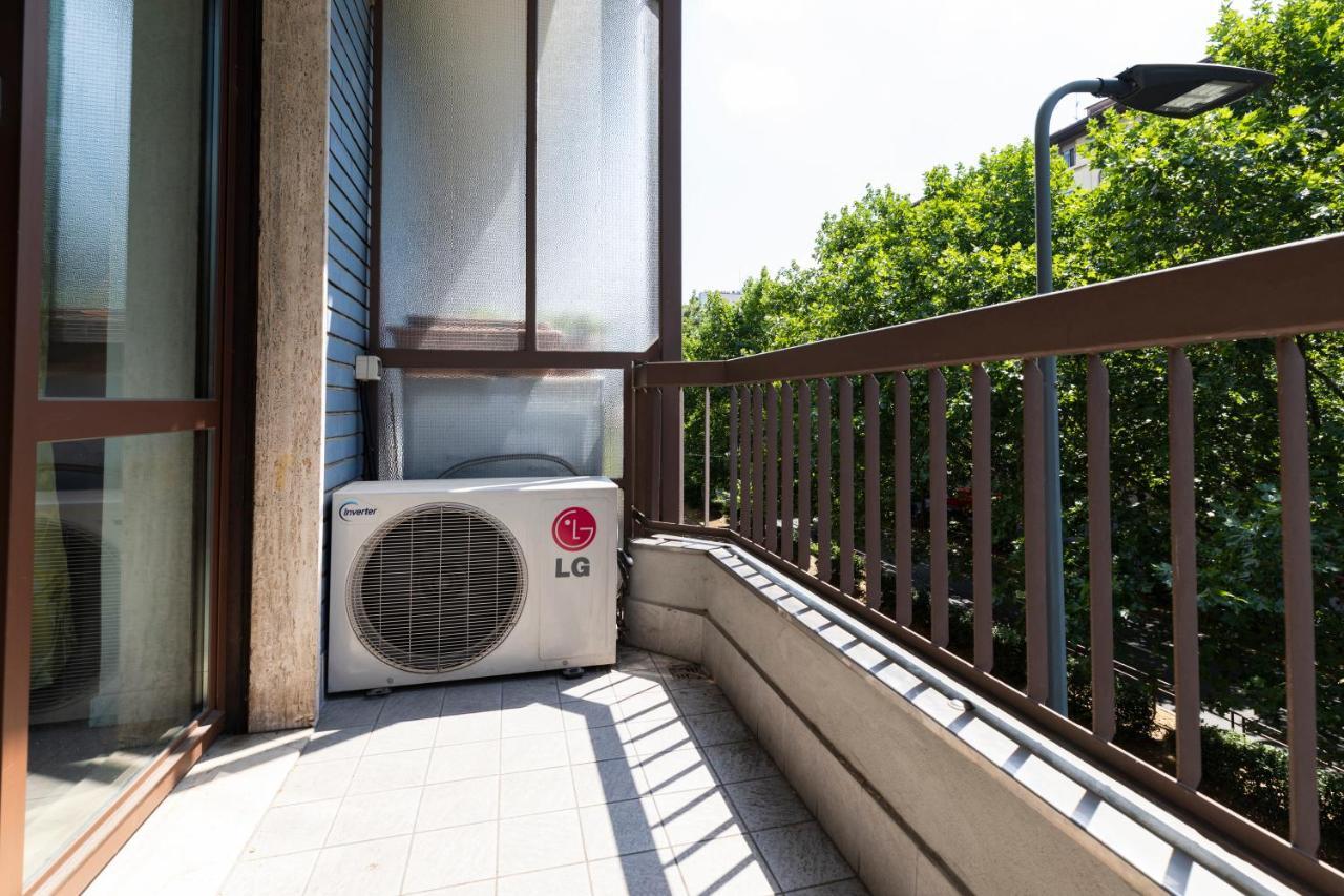 Appartamento De Angeli - 2 Bedroom Milano